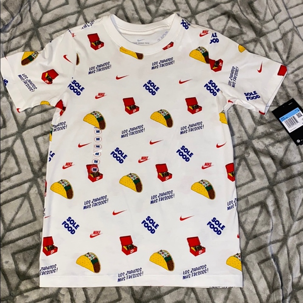 Tee shirt